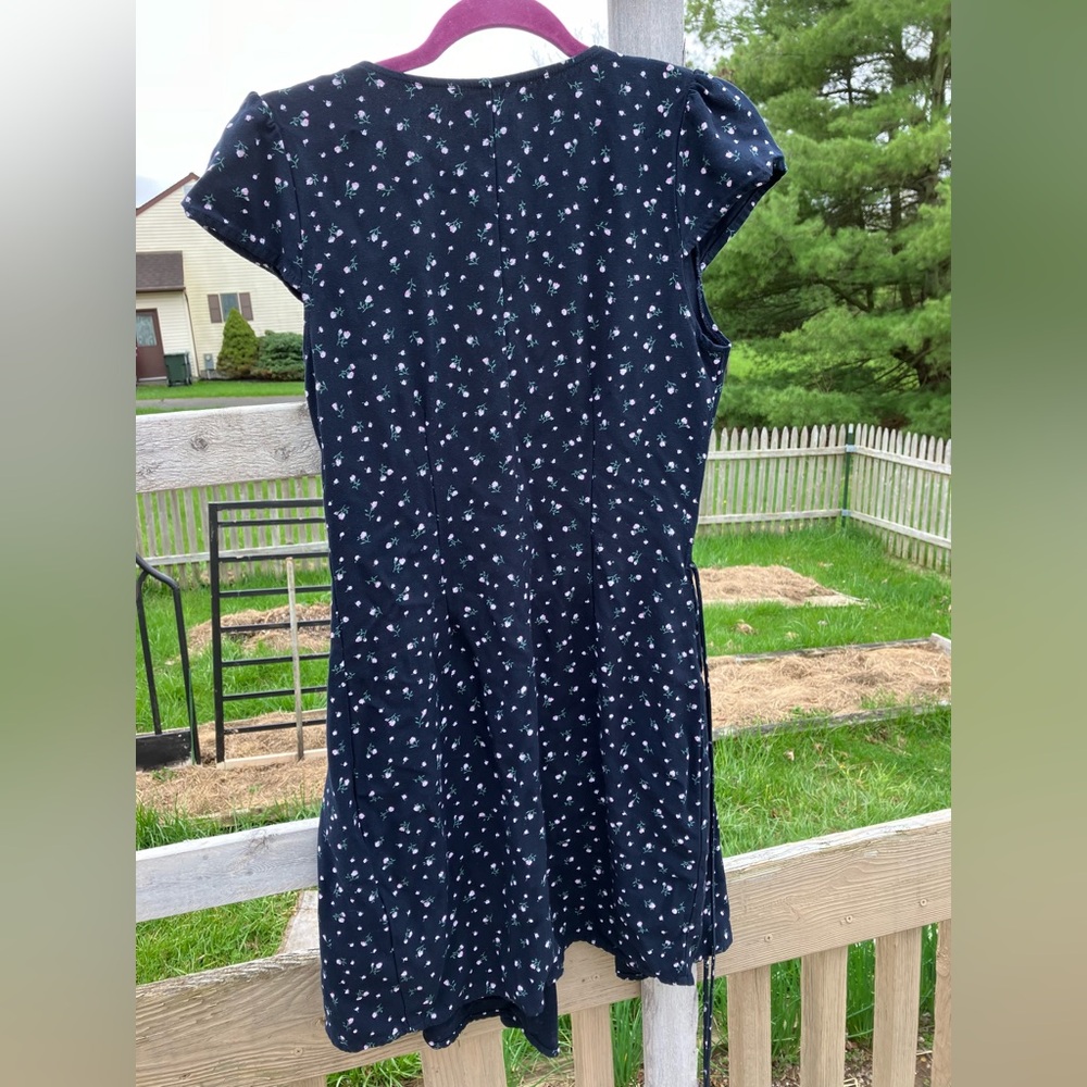 Brandy Melville Wrap Dress Size Small - Picture 4 of 9